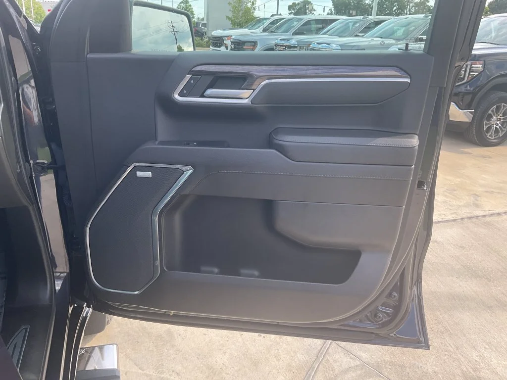 Used 2022 Gray Chevrolet LTZ image 16