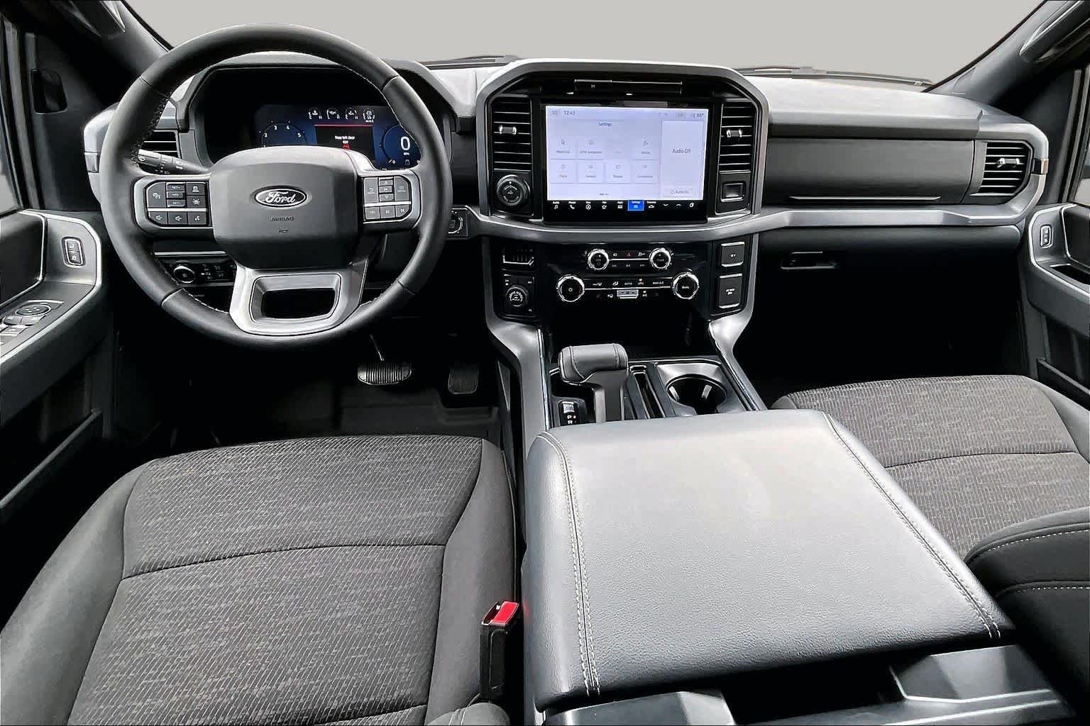 Used 2025 Agate Black Metallic Ford XLT image 16