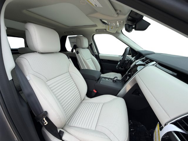 New 2026 Eiger Grey Land Rover S image 16