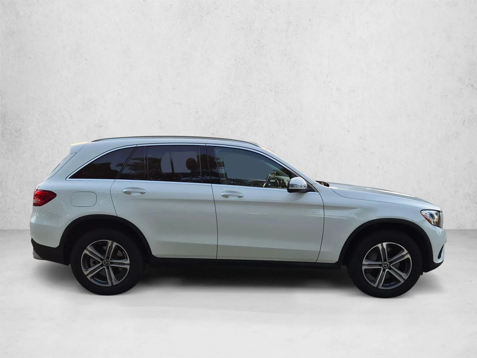 Used 2019 Polar White Mercedes-Benz GLC 300 image 4