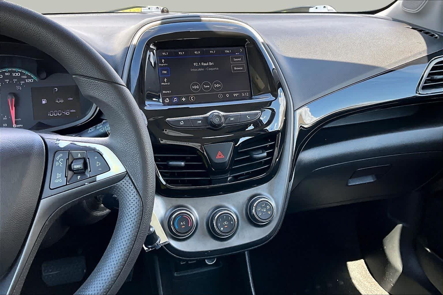 Used 2020 SILVER ICE METALLIC Chevrolet LT image 7
