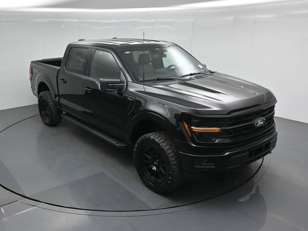 New 2026 Agate Black Metallic Ford XLT image 31