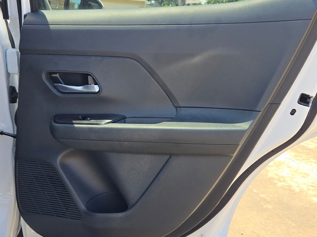 Used 2025 White Nissan SV image 9