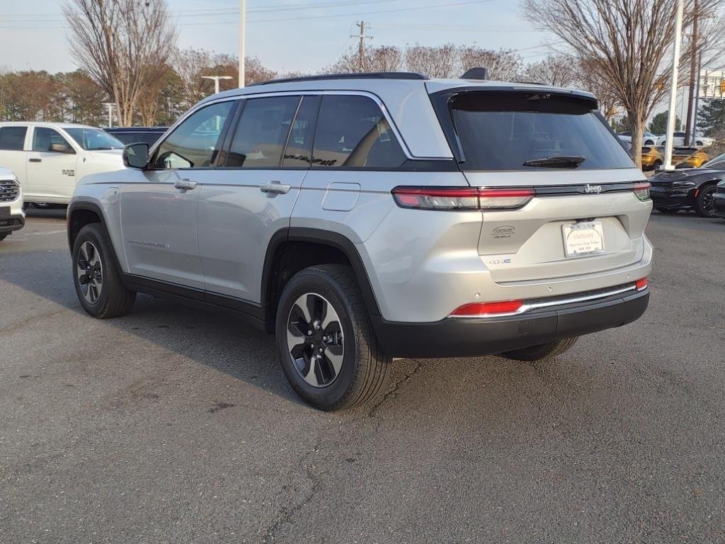 Used 2024 Silver Zynith Jeep  image 21
