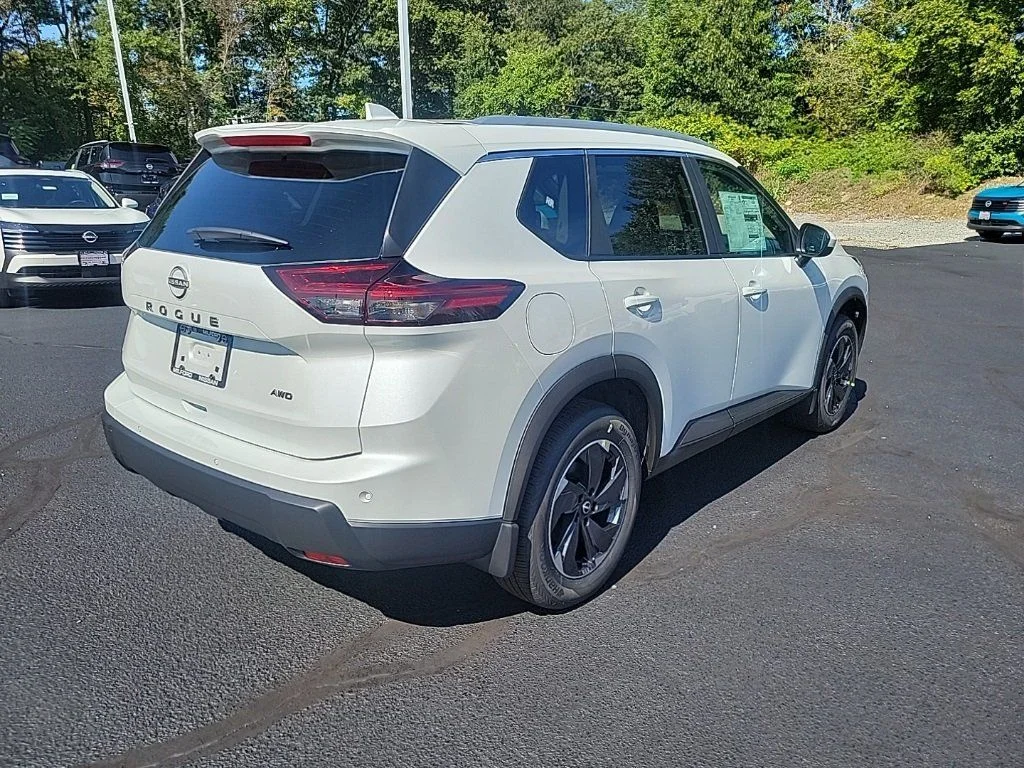 New 2026 Everest White Pearl TriCoat Nissan SV image 5