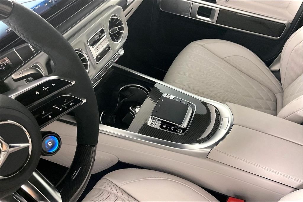 New 2027 MANUFAKTUR Dark Blue Non-Metallic Mercedes-Benz AMG® G 63 SUV image 8