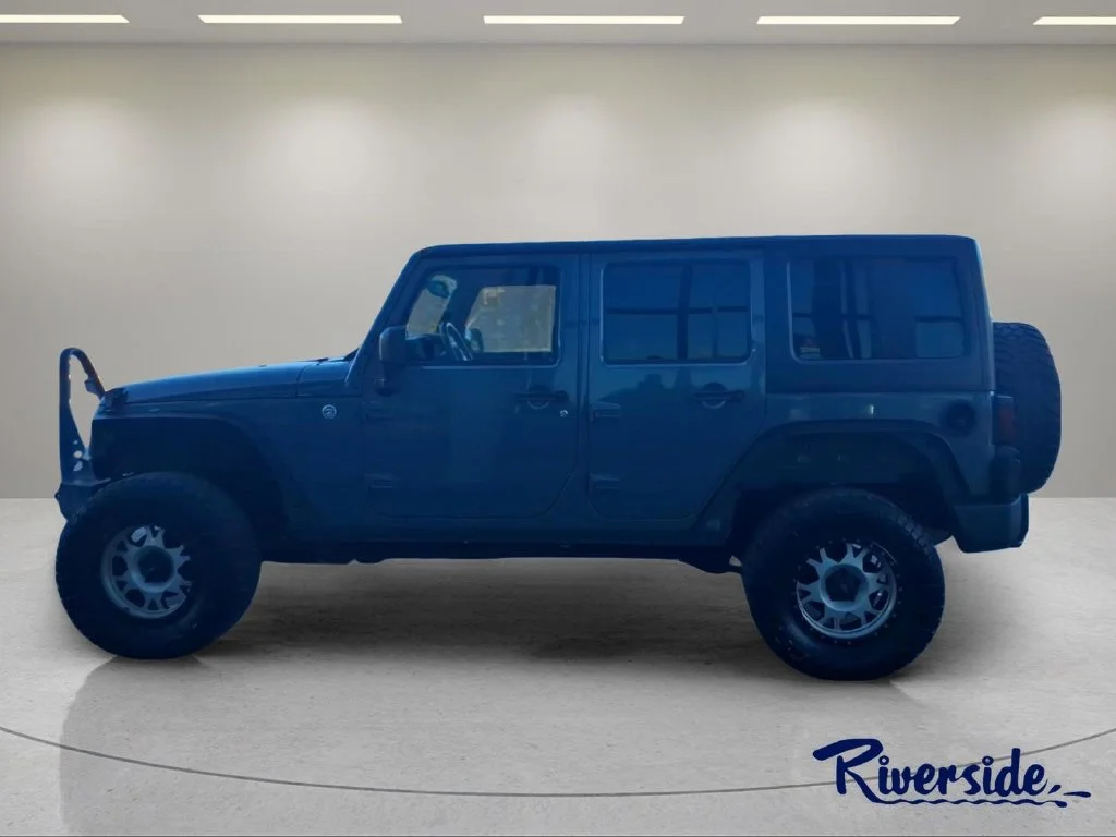 Used 2015 Gray Jeep Unlimited Sport image 5