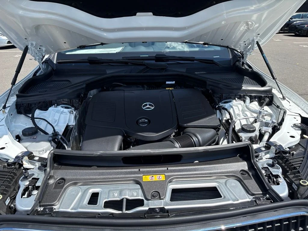 New 2027 Polar White Mercedes-Benz GLC 300 image 53
