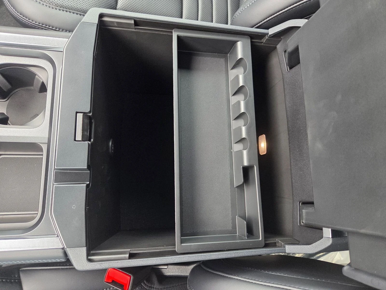 New 2026 Carbonized Gray Metallic Ford F-250® Platinum® image 19