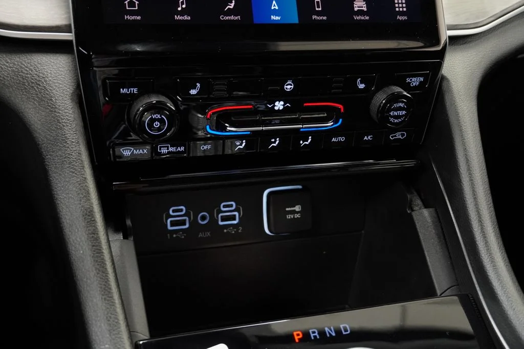 Used 2024 Black Jeep Limited image 35
