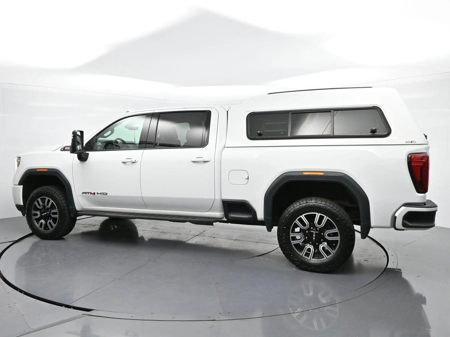 Used 2021 SUMMIT WHITE GMC AT4 image 5