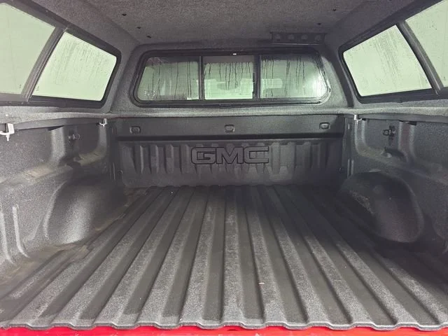 Used 2018 CARDINAL RED GMC SLT image 9