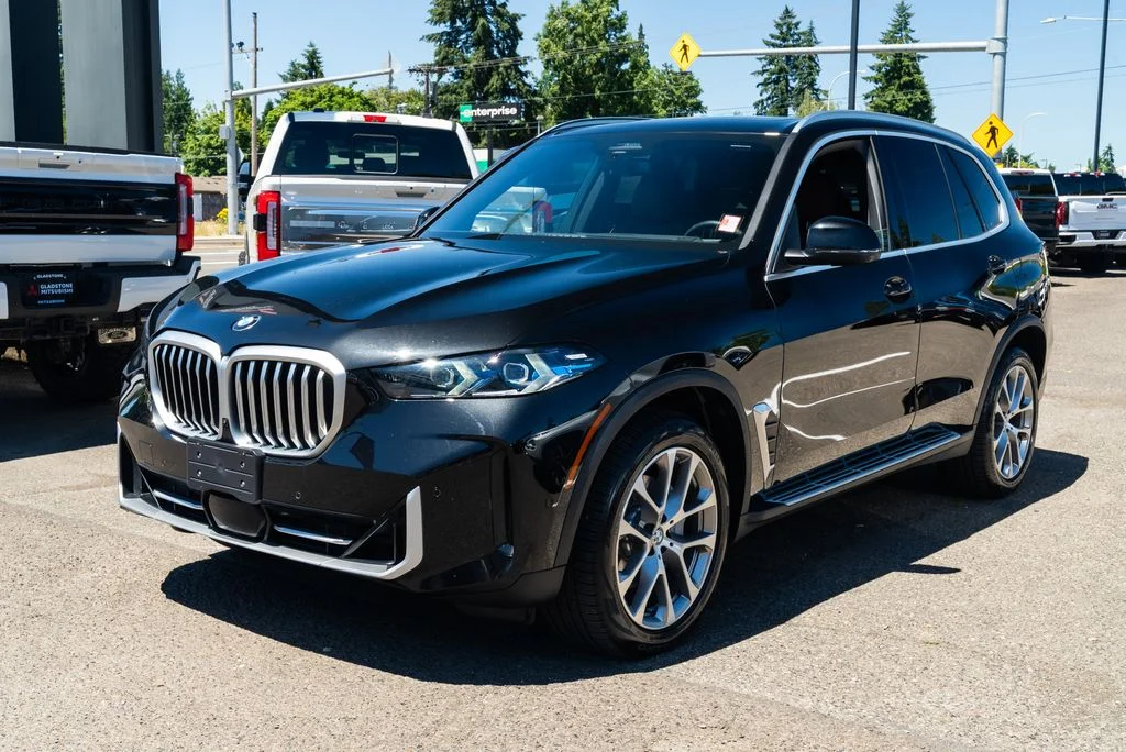 Used 2026 Black BMW xDrive40i image 3