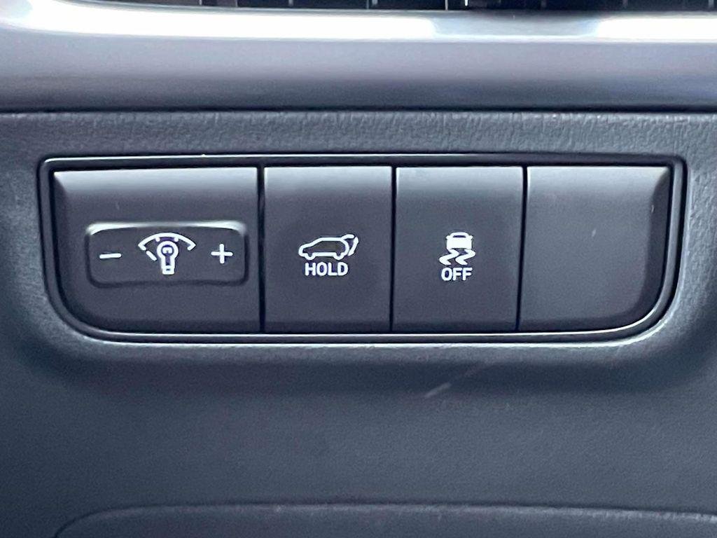 New 2026 White Hyundai SEL Premium AWD image 20