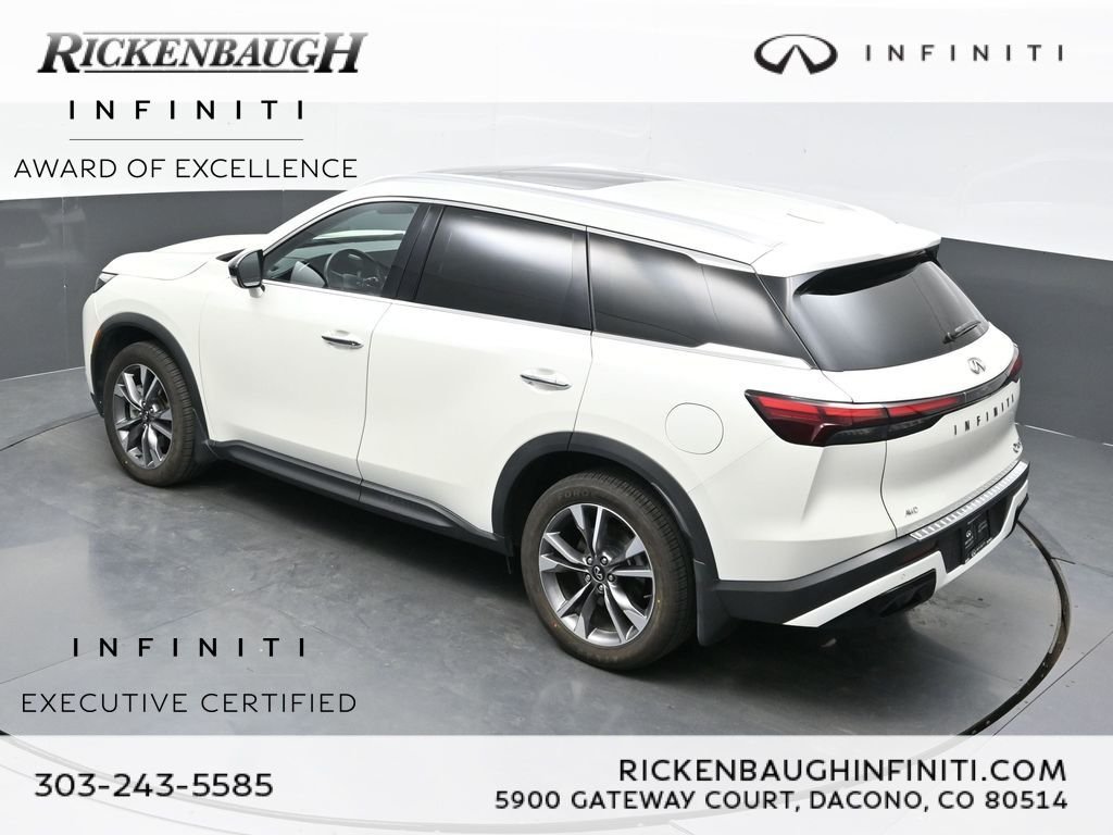 Certified Used 2023 White INFINITI LUXE image 43