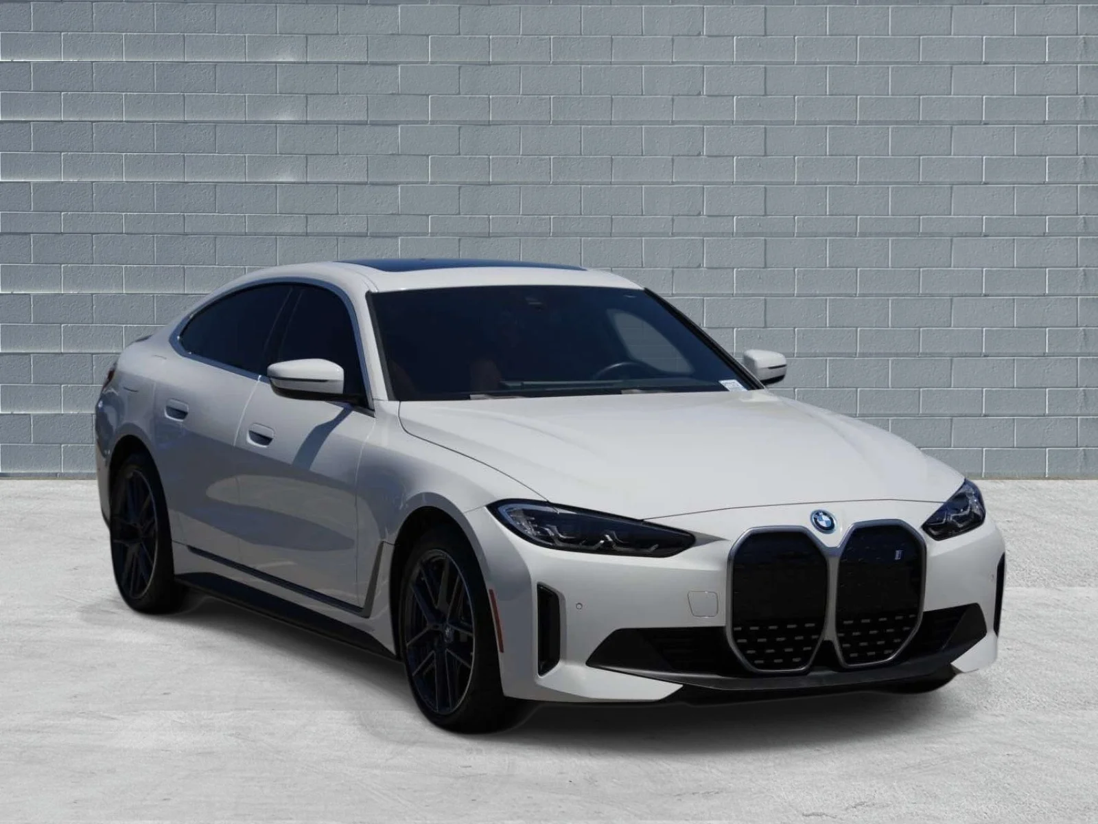 2023 BMW i4 eDrive35's photo