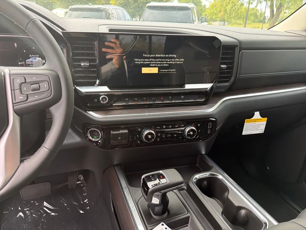 2026 GMC Sierra 1500 SLT - Photo 18