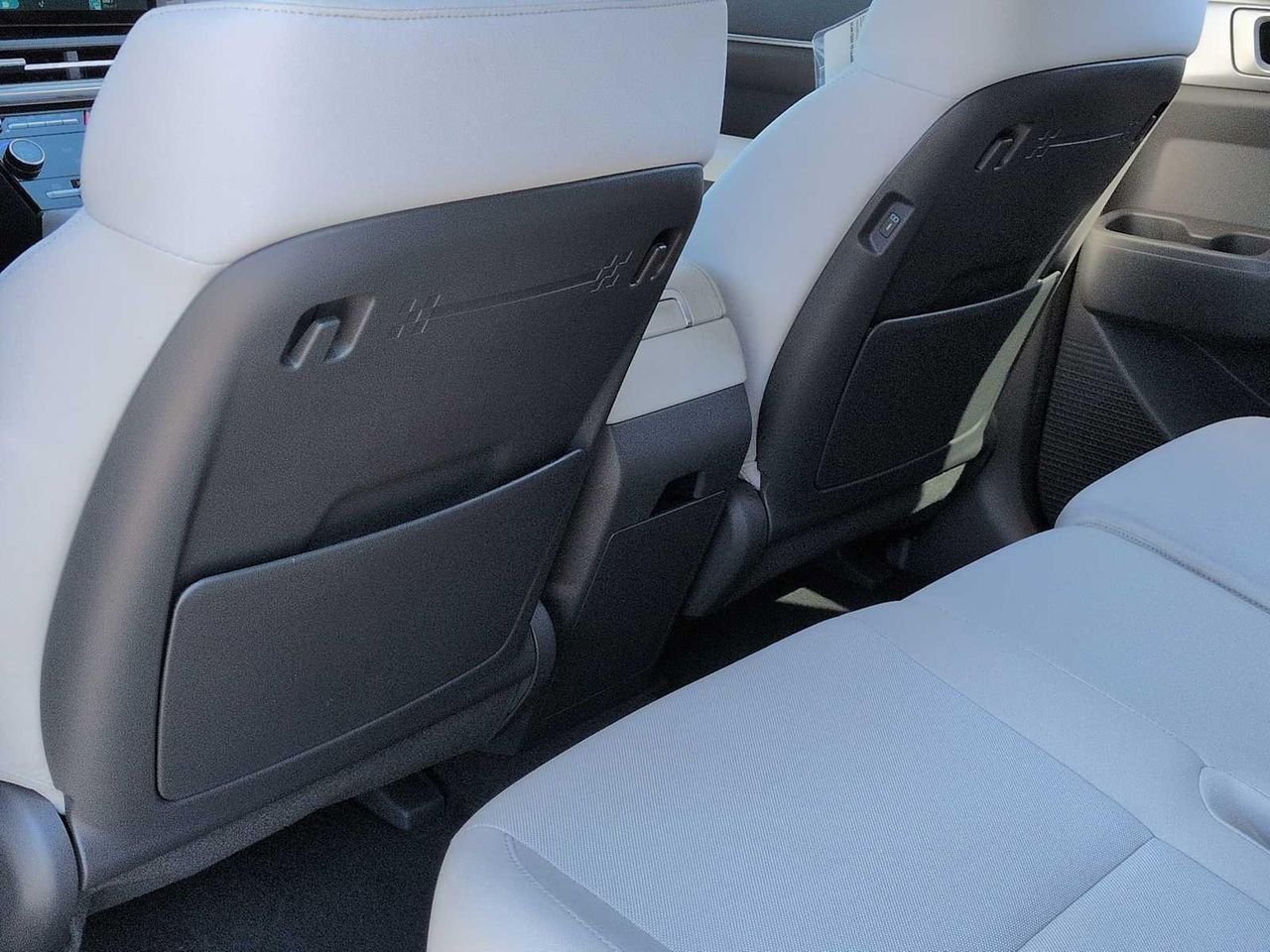 New 2026 Serenity White Hyundai SE image 19