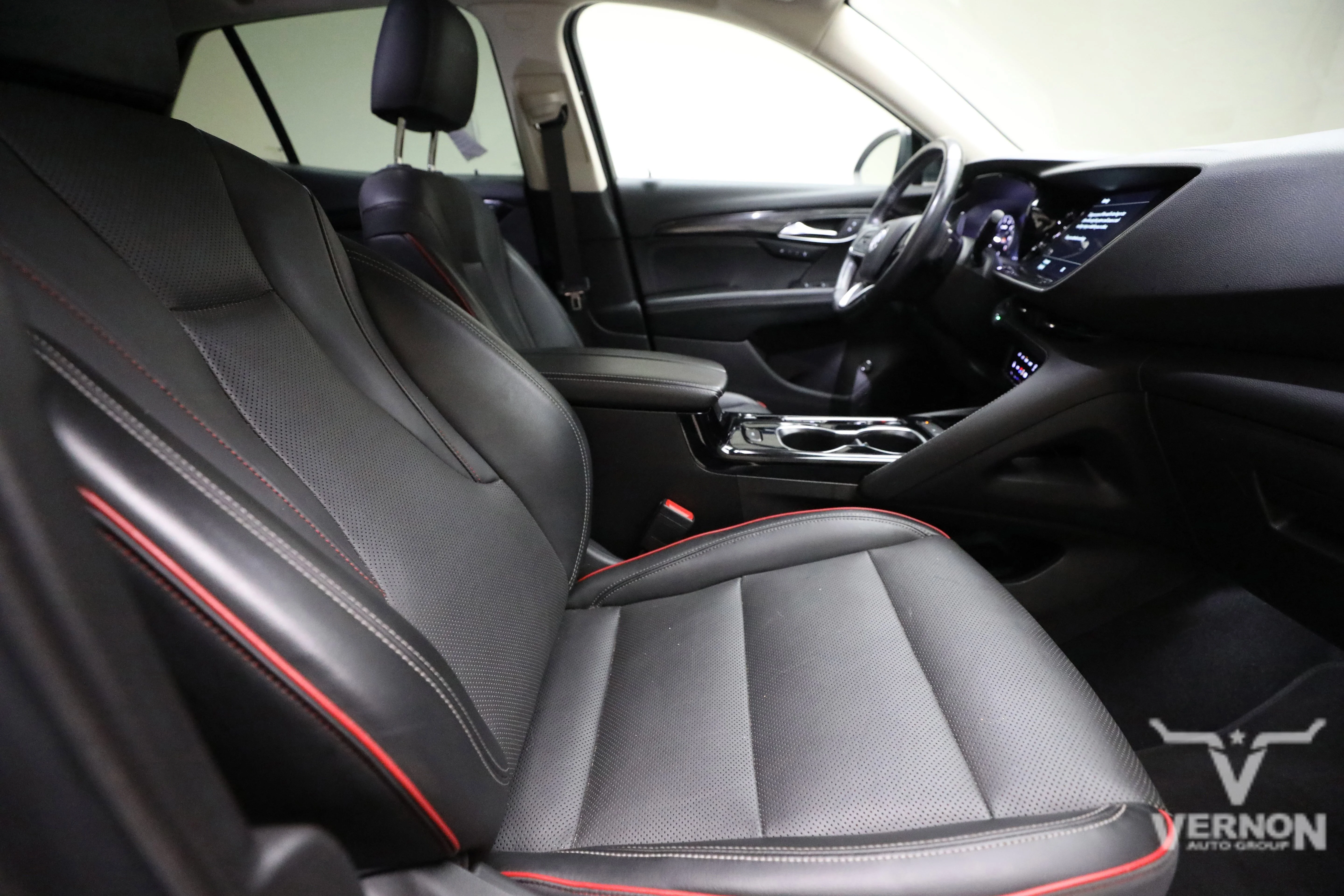Pre-Owned 2022 Buick Envision Essence