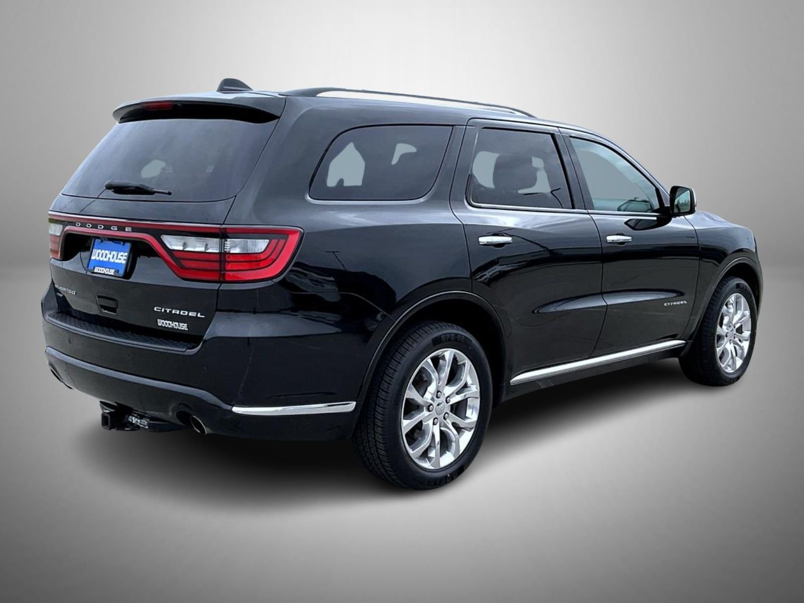 Used 2017 Black Dodge Citadel image 5