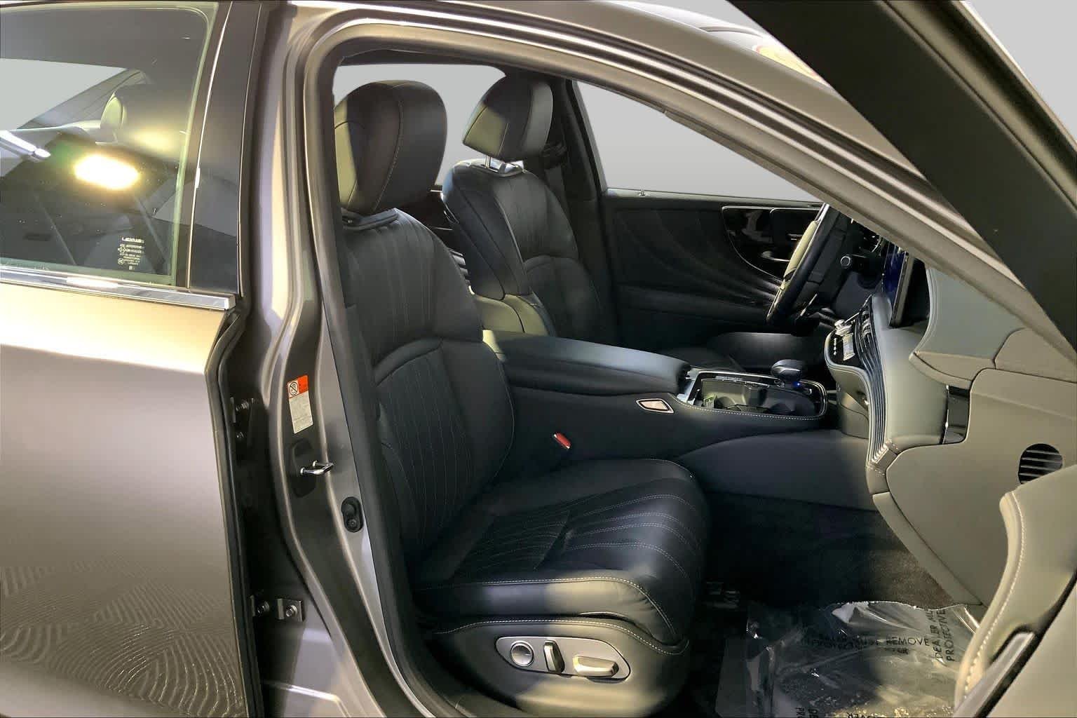 Pre-Owned 2023 Lexus LS 500
