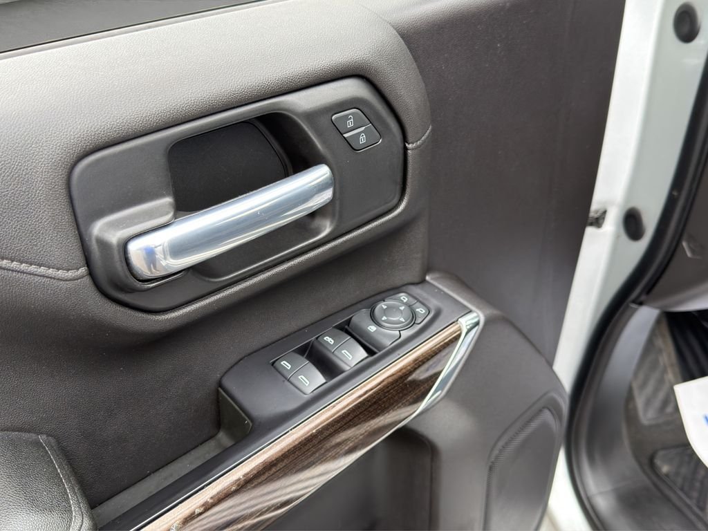 Used 2020 Silver Chevrolet LT image 12
