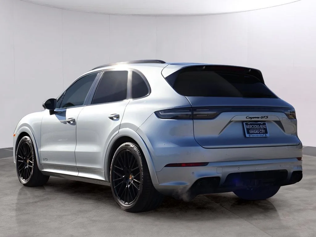 2023 Porsche Cayenne GTS - Photo 3