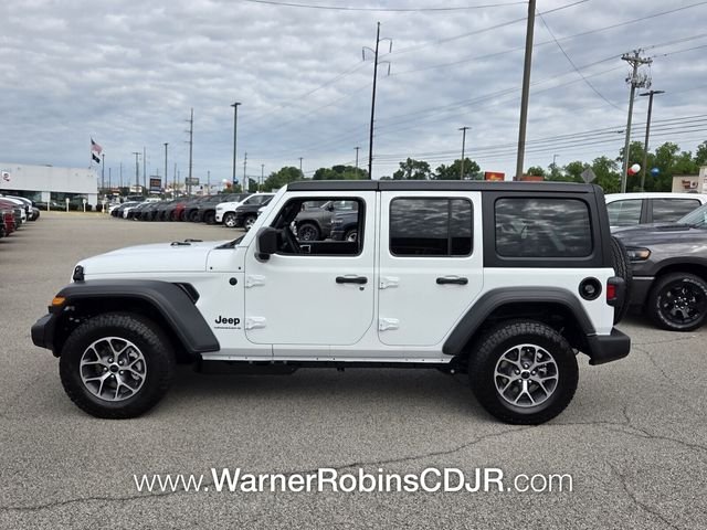New 2026 Bright White Clear-Coat Exterior Paint Jeep Sport S image 4