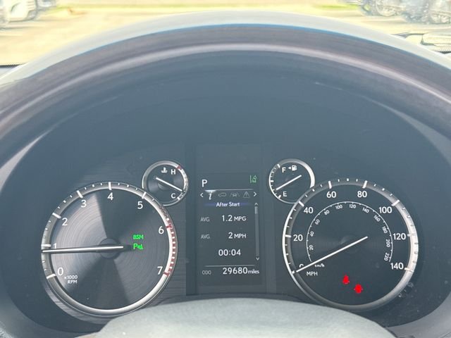 Used 2021 White Lexus 460 image 17