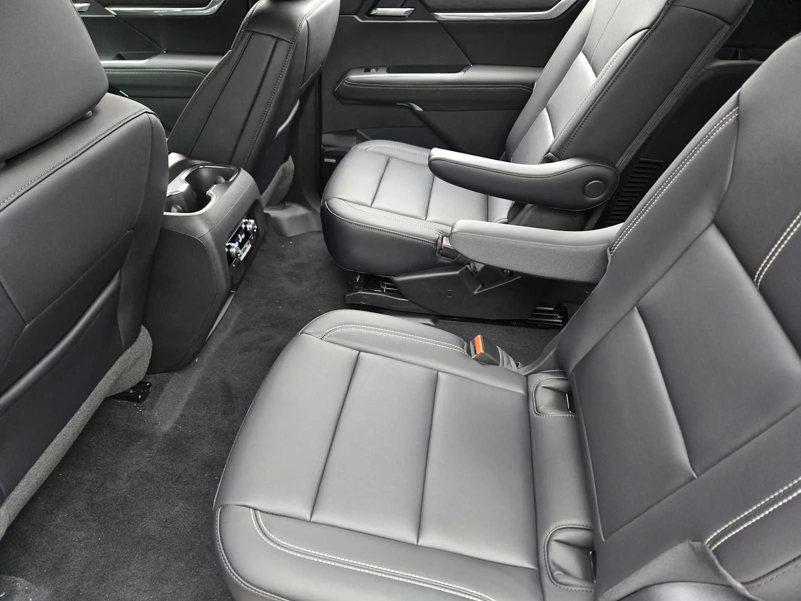 2026 GMC Acadia Elevation - Photo 18