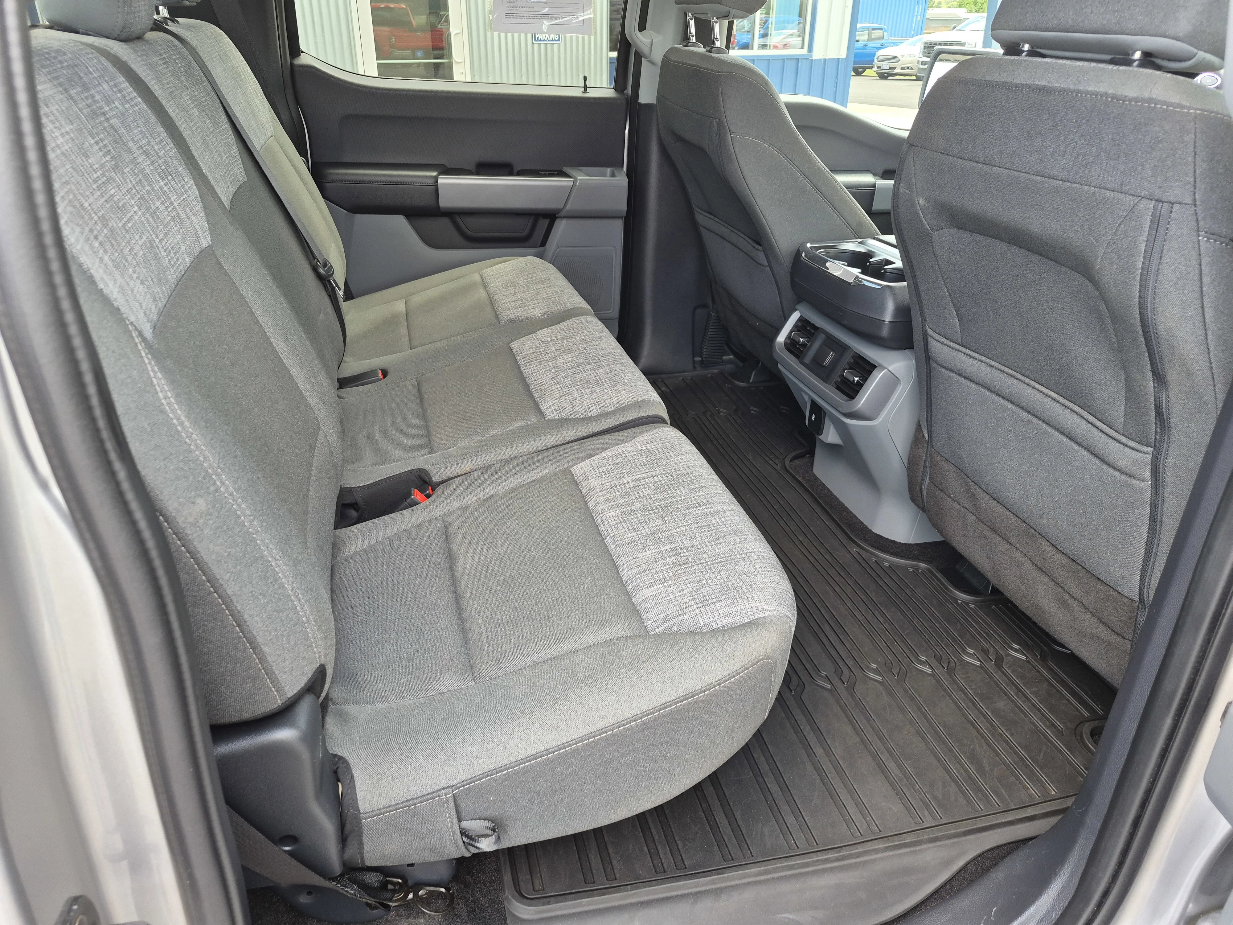 Used 2022 Silver Ford XLT image 8
