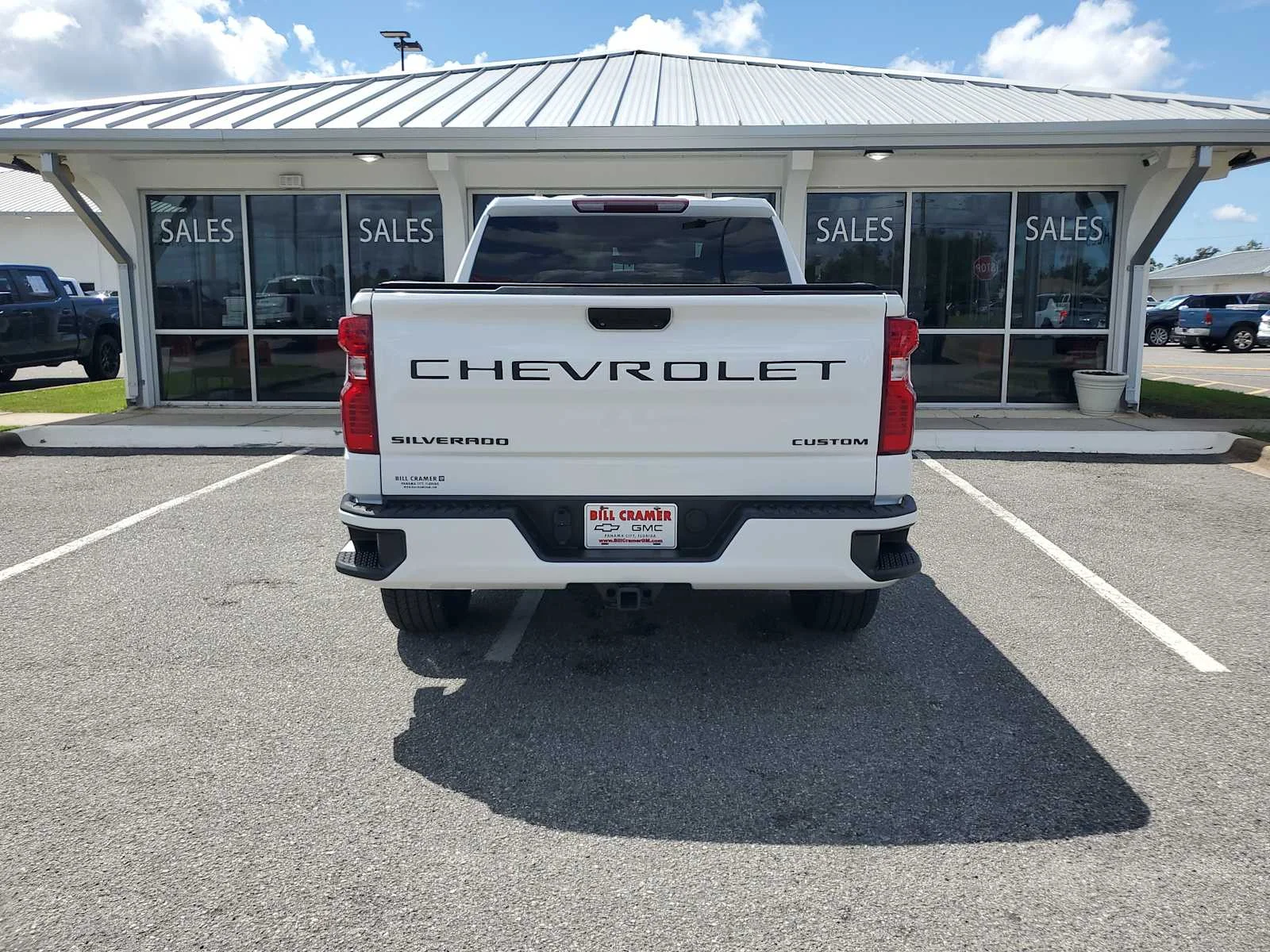Used 2023 SUMMIT WHITE Chevrolet Custom image 4