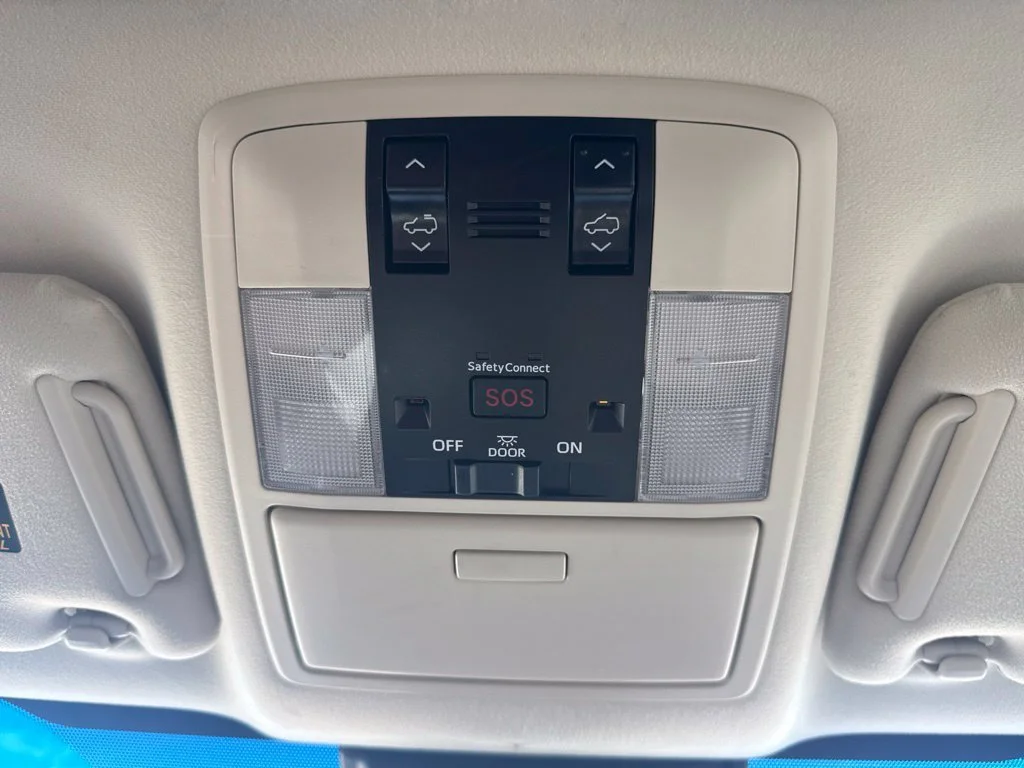Used 2021  Lexus GX 460 Premium image 28