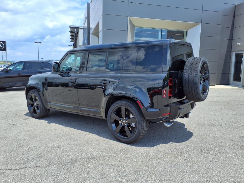 2025 Land Rover Defender X-Dynamic SE - Photo 14