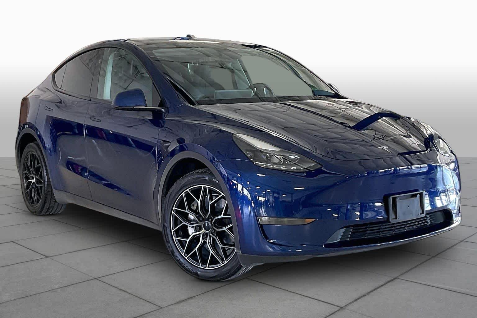 Used 2023 Tesla Model Y Long Range with VIN 7SAYGDEE1PA195810 for sale in Arlington, TX