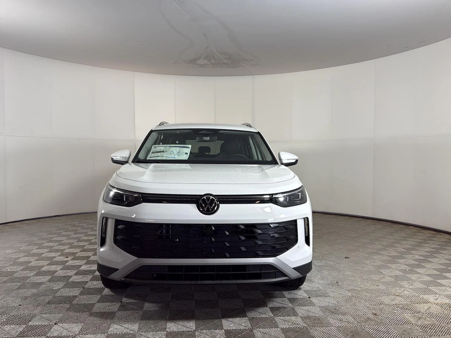 New 2026 Pure White Volkswagen SE image 8