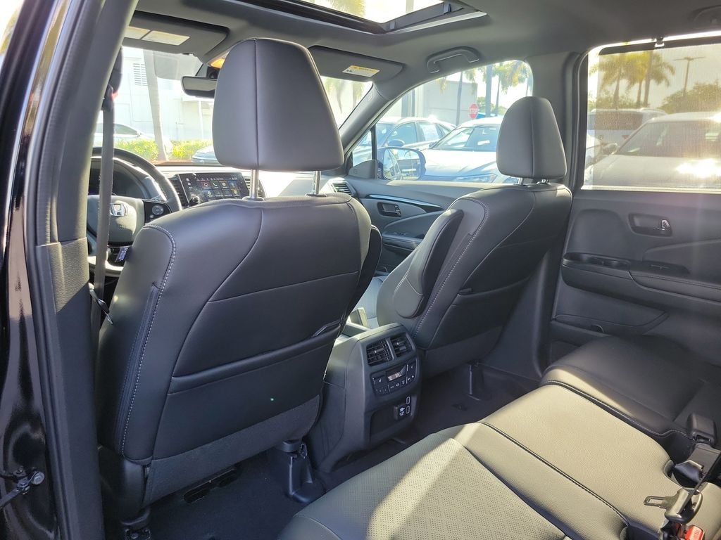 Used 2023  Honda Elite image 8