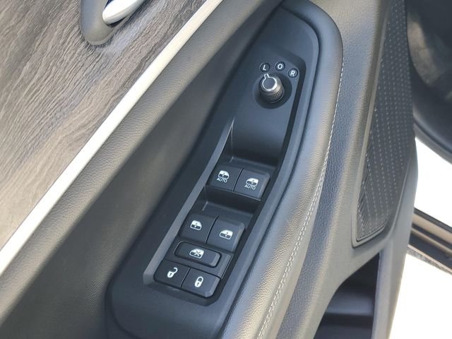 Used 2023 White Jeep Limited image 13