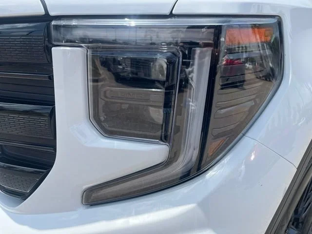 Used 2025 Summit White GMC Elevation image 4