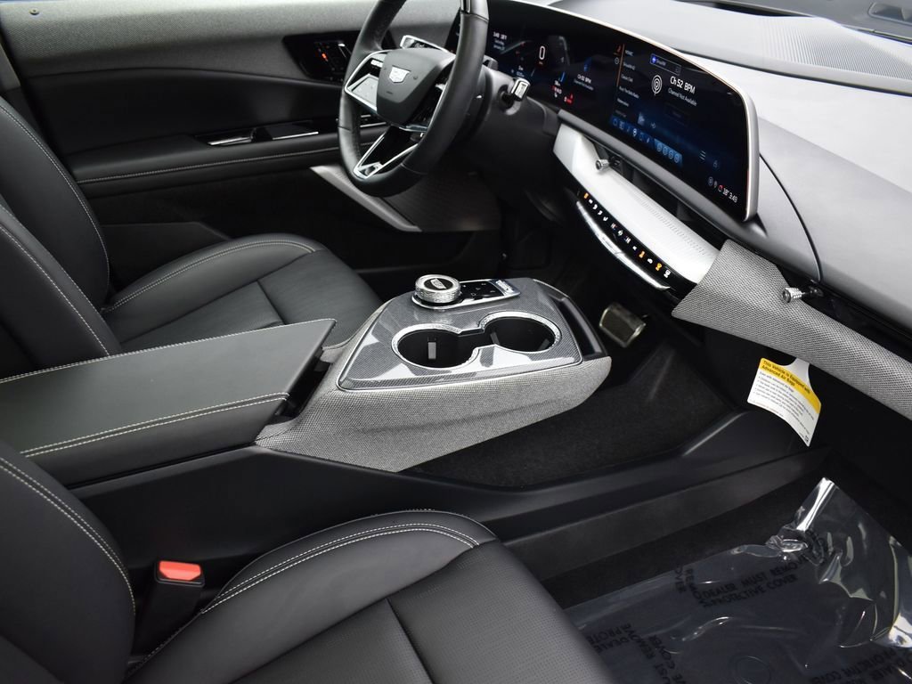 2025 CADILLAC OPTIQ - Image 38