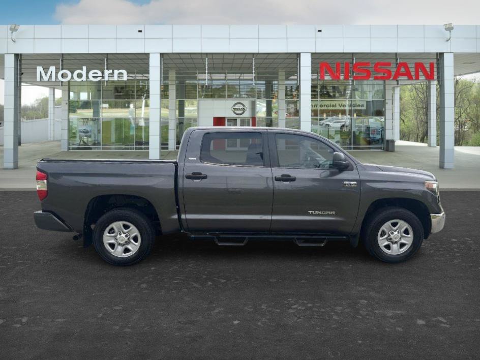 Used 2020 Magnetic Gray Metallic Toyota SR5 image 6