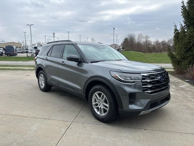 New 2026 Carbonized Gray Metallic Ford Active image 33