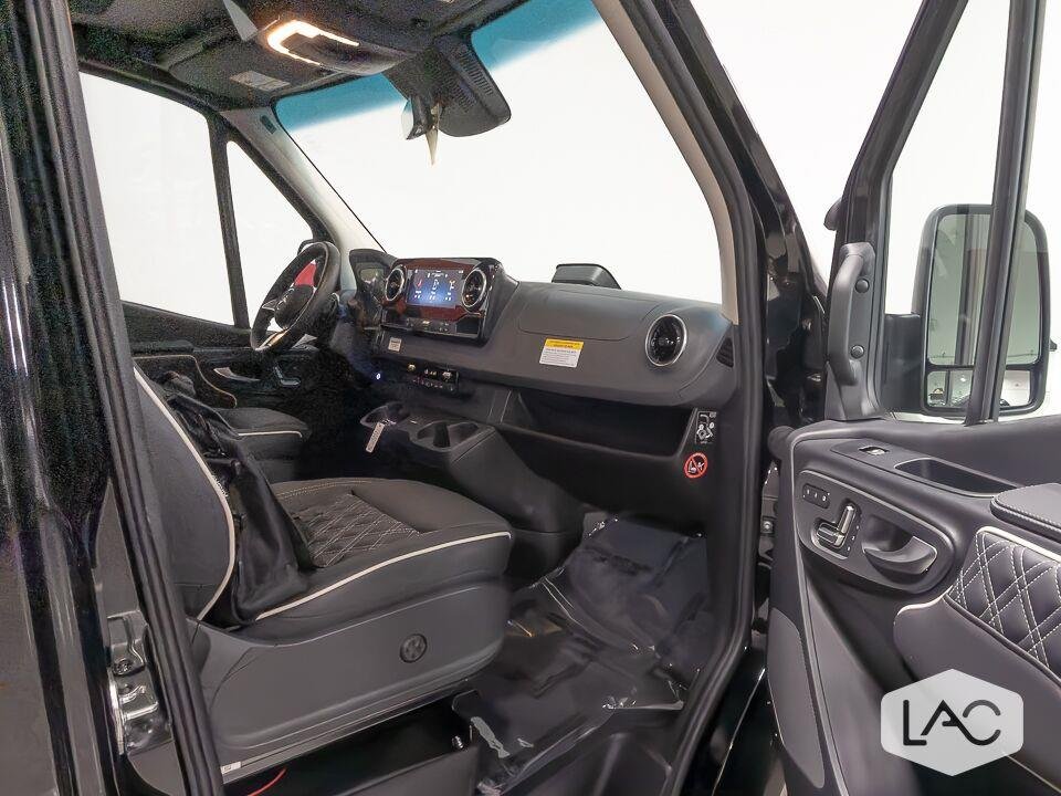 New 2027 BLACK OGV LUXURY COACH 170EXT image 29