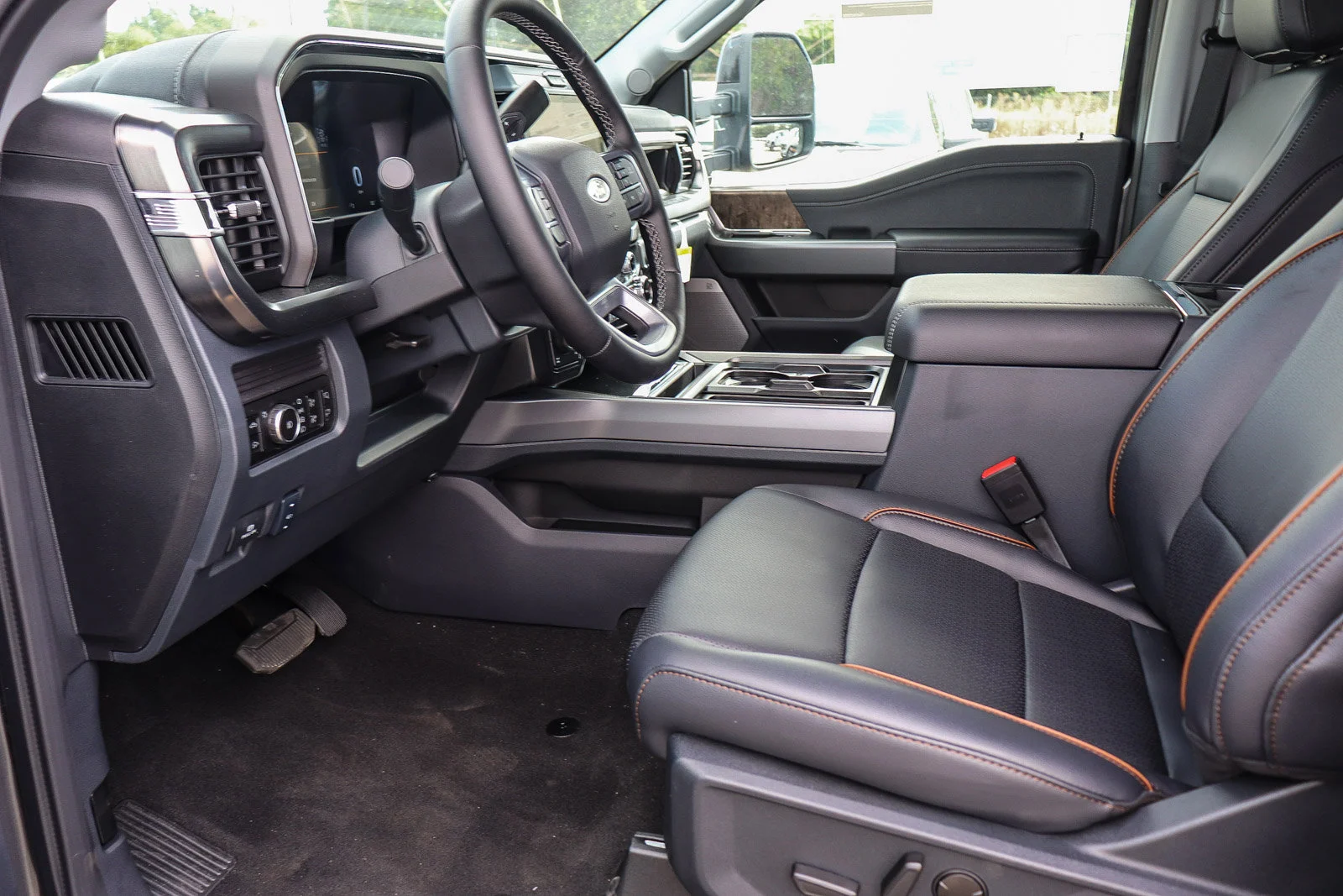 New 2026 Carbonized Gray Metallic Ford F-250® Lariat® image 19