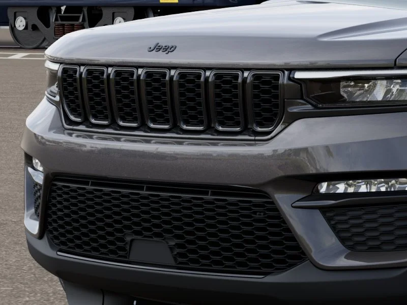 Used 2025 Gray Jeep Limited image 12