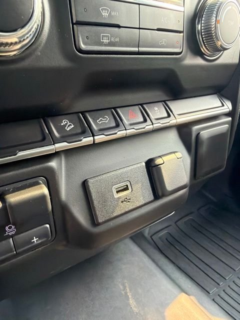 Used 2020 Blue GMC Base image 25