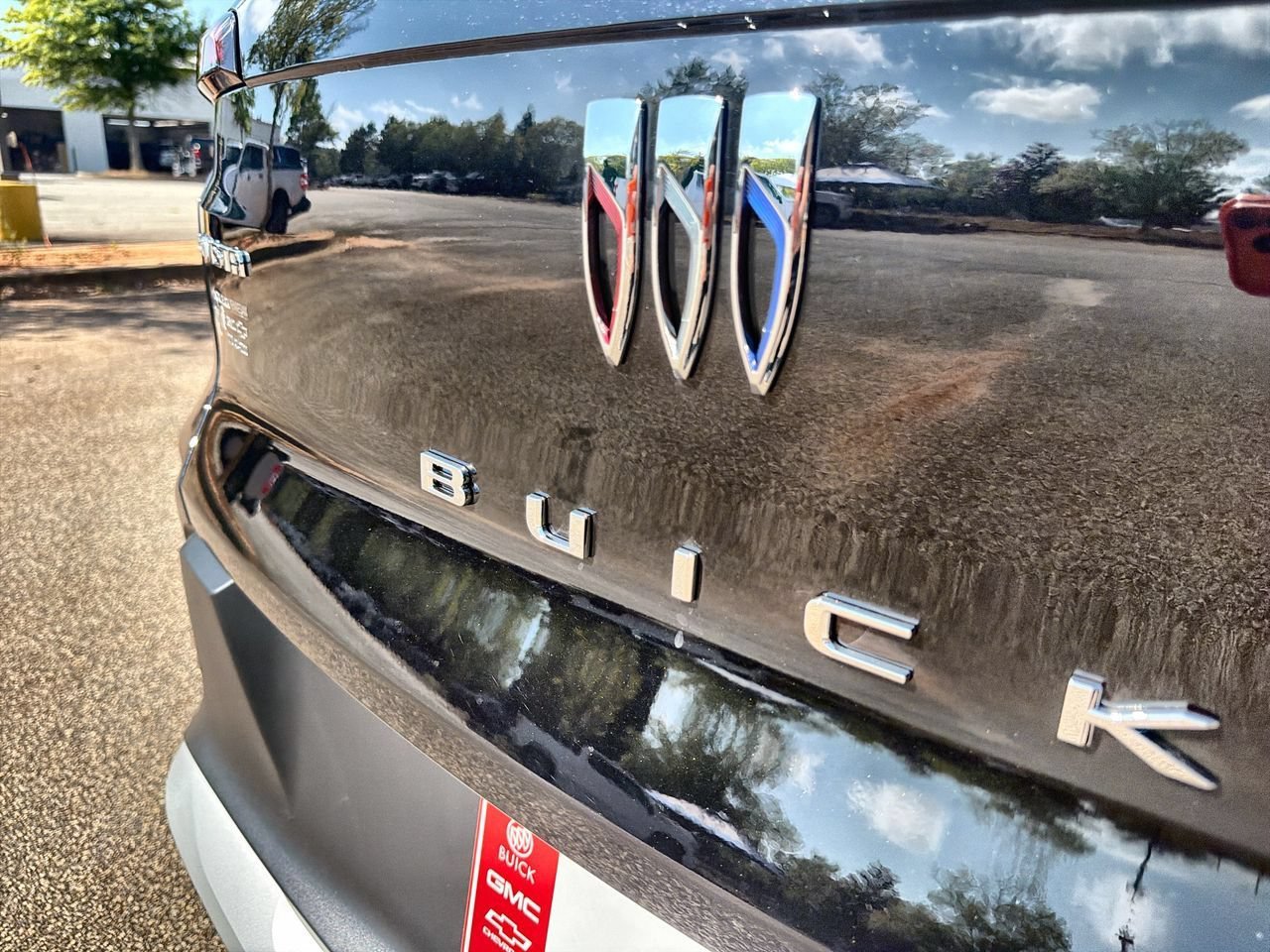 New 2026 Ebony Twilight Metallic Buick Preferred image 26