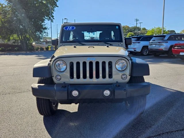 Used 2018  Jeep Unlimited Sport image 2