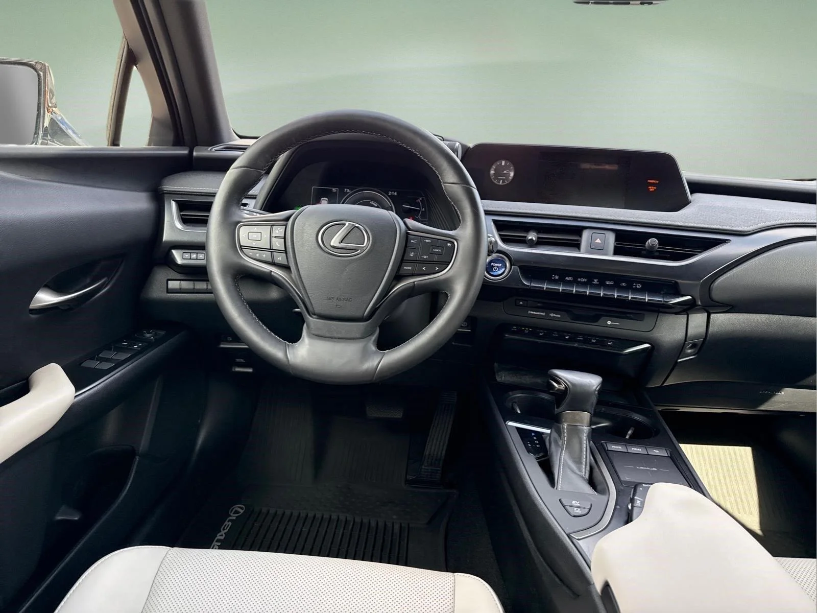 Used 2020 Eminent White Pearl Lexus UX 250h image 10