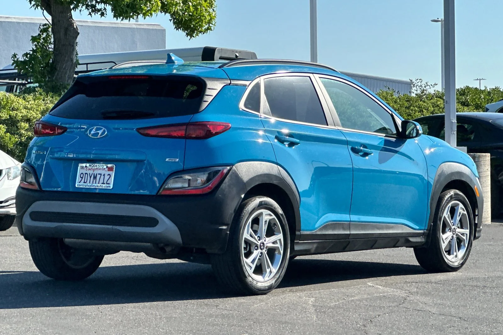 Used 2023 Teal Isle Hyundai SEL image 4